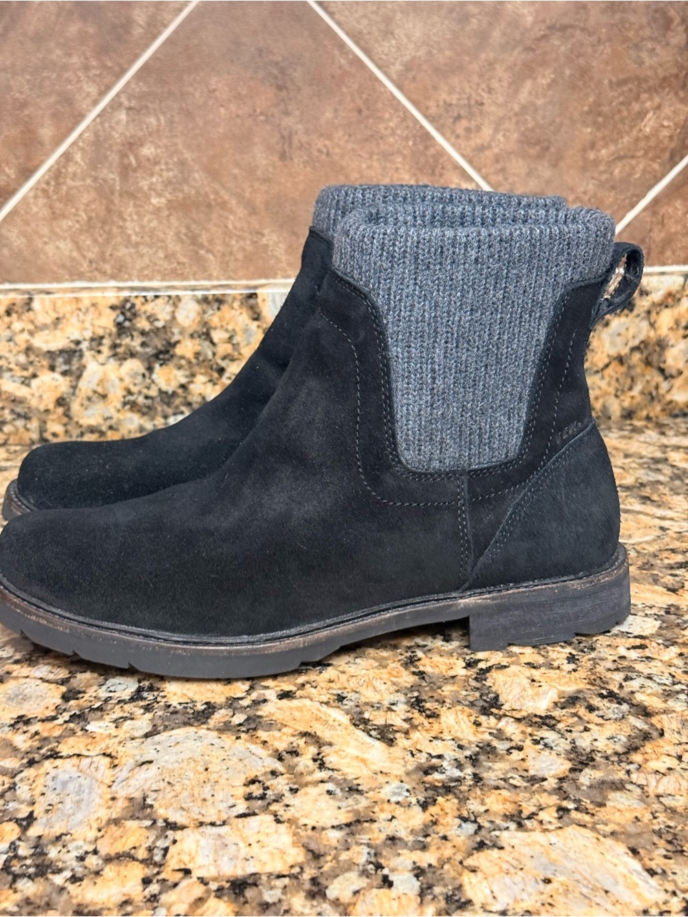 Womens Size 10 M Black Suede Leather LL Bean Slip On East Point Ankle Boots
